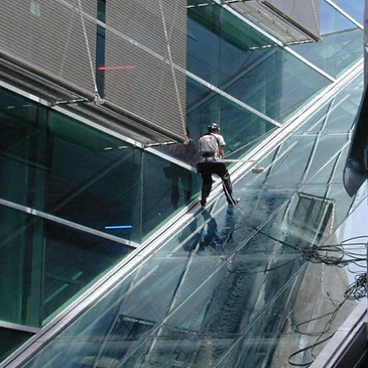 151102 Cleaning Maintenance Exterior Interior window cleaning